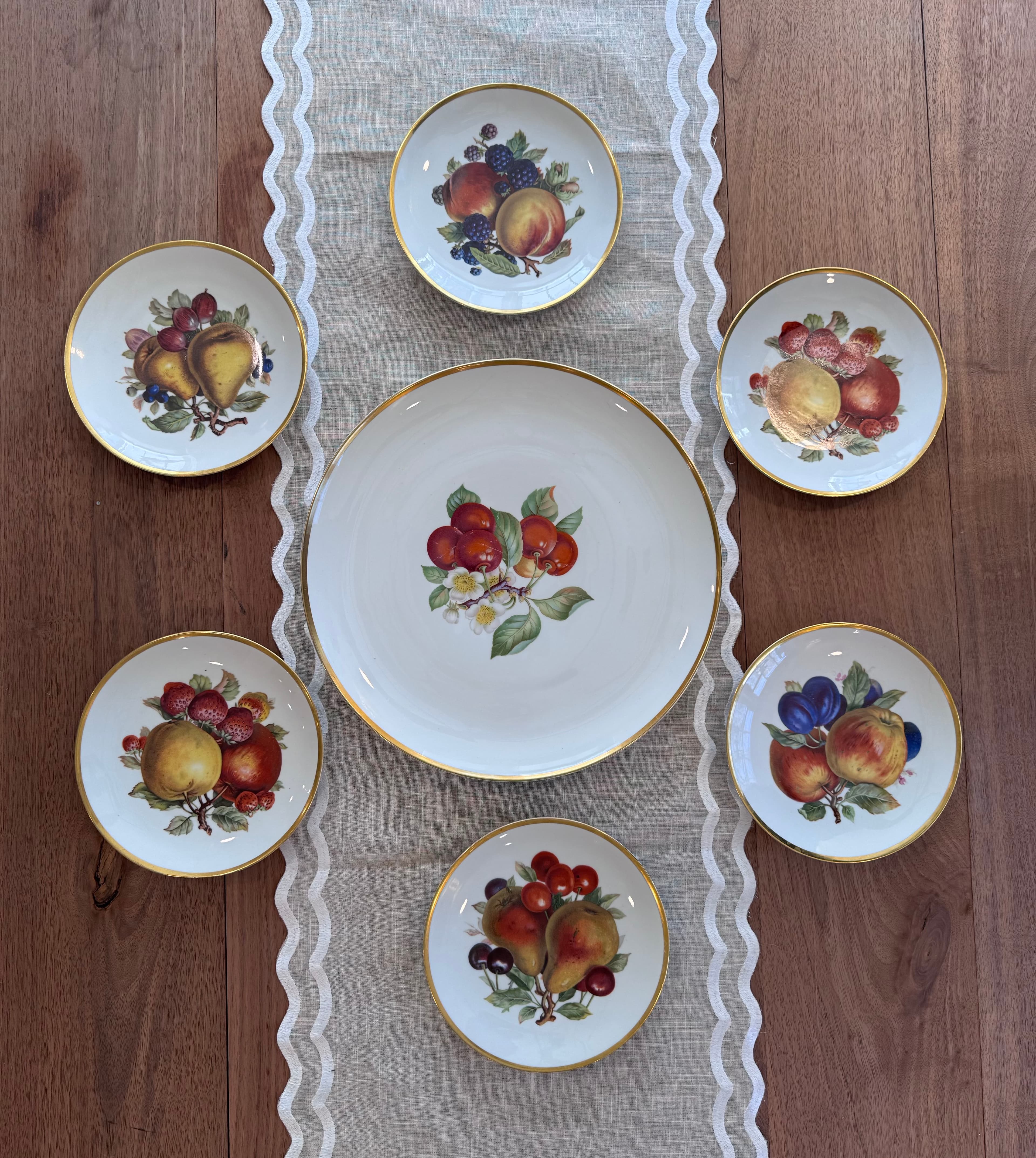 Instant Vintage Hutschenreuther Bavaria fruit patter plate…